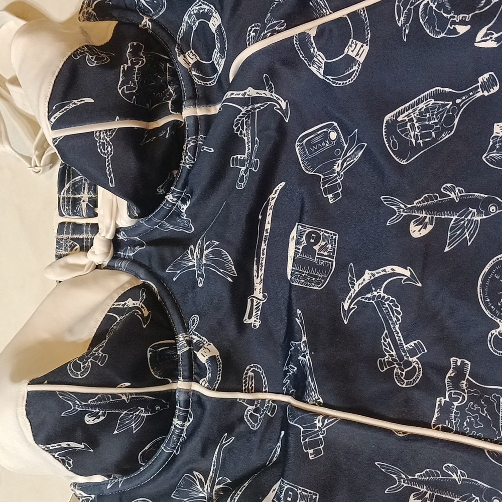 Swimsuit - Picture 2 of 10